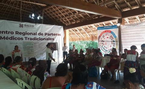 Encuentro de parteras y médicos tradicionales
