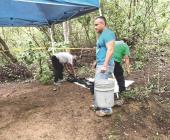 Buscan fosas clandestinas