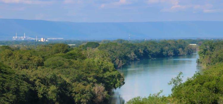 Autoridades no frenan contaminación de ríos