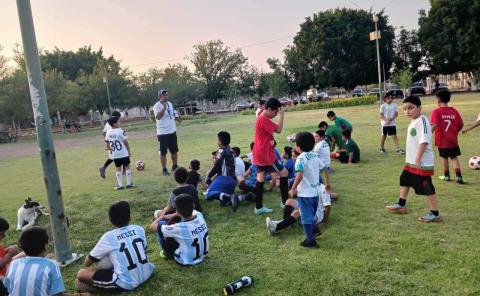 Preparan torneo de futbol infantil 
