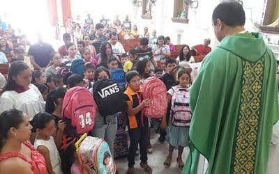 Parroquia realizará una bendición de mochilas 