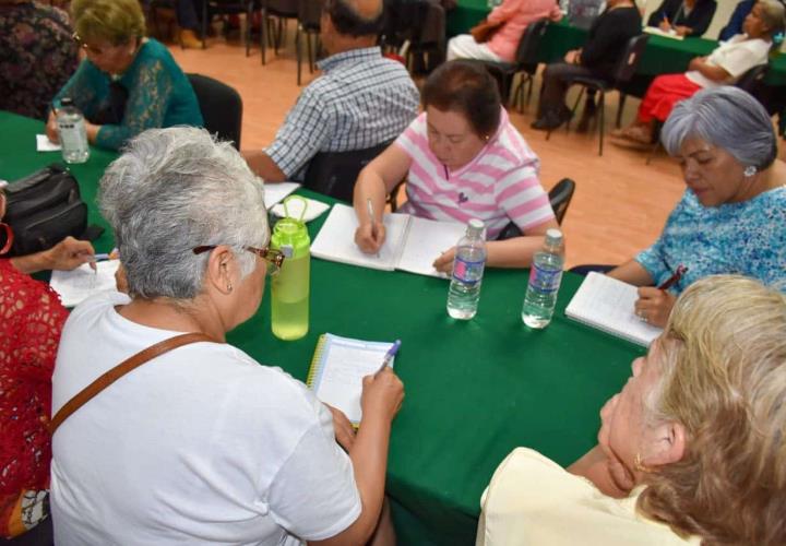 Mes de las personas adultas mayores continúa con actividades