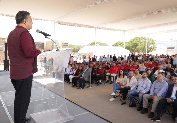 Julio Menchaca inaugura modernización del corredor Industrial de Ciudad Sahagún