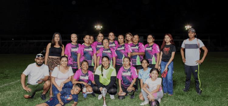 San Ciro de Acosta son las campeonas 