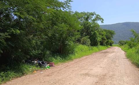 Crean basureros en los caminos rurales