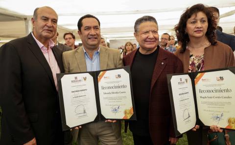 Reconoce gobierno estatal a personal de apoyo y asistencia a la educación por años de servicio