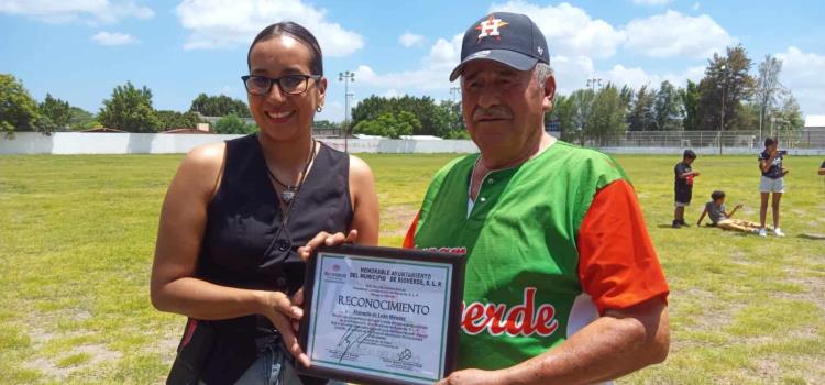 Realizaron juego de beisbol de los adultos mayores 