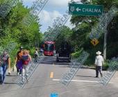 Con bloqueo pobladores exigen rehabilitar carretera