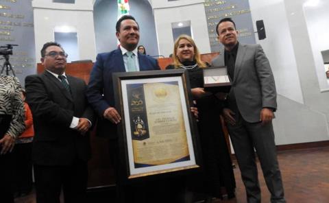 Rindieron homenaje a Teófilo Torres Corzo
