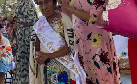 Coronaron a la soberana de los Corazones Sabios
