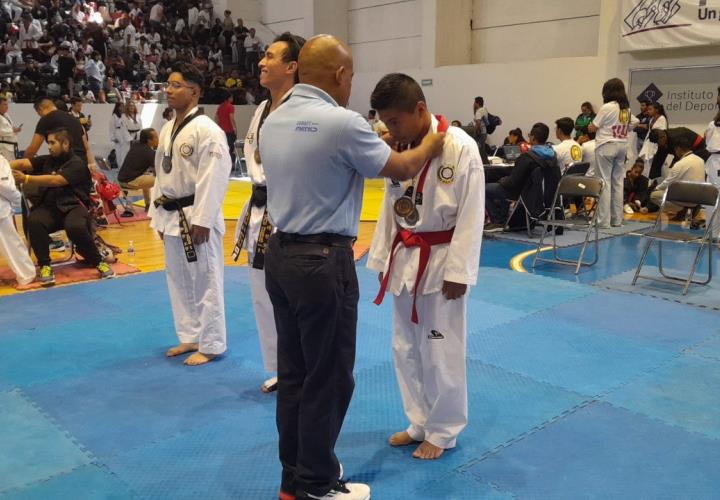 Destacan estudiantes de la UTHH en campeonato nacional deportivo