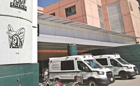 Clínicas del IMSS por colapsar