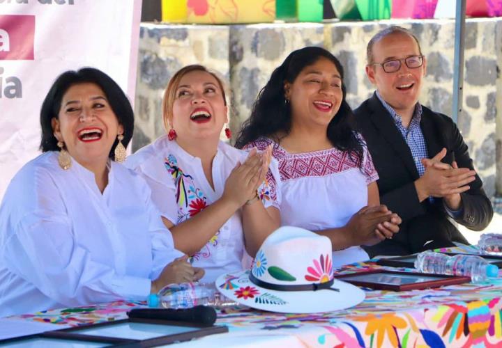 Inauguran Arco de Bienvenida de la Región Otomí-Tepehua