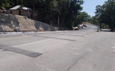 Topes en la supercarretera Valles-Tamazunchale generan polémica