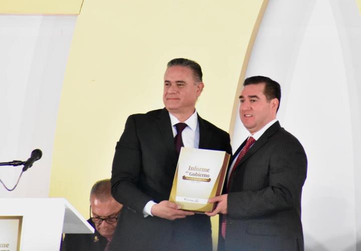 Titular de la Saderh representa al gobernador en informe municipal de Tula