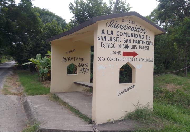 Vandalizan parada de San Luisito