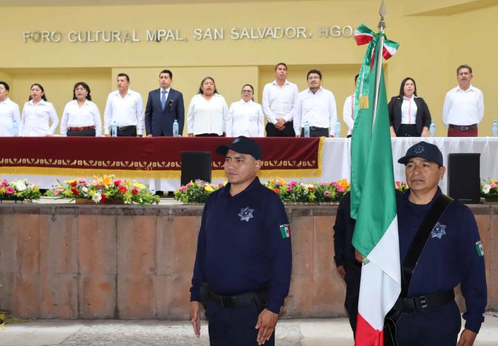 Acude titular de Sebiso a toma de protesta del alcalde de San Salvador