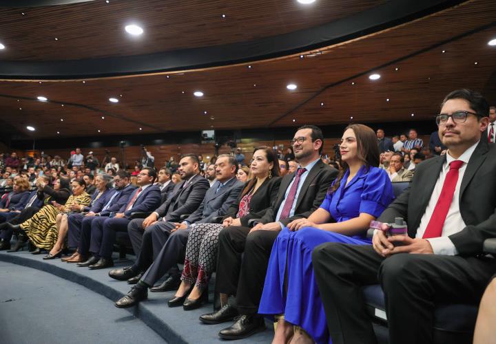 Entregan ante el congreso el 2do Informe de Gobierno