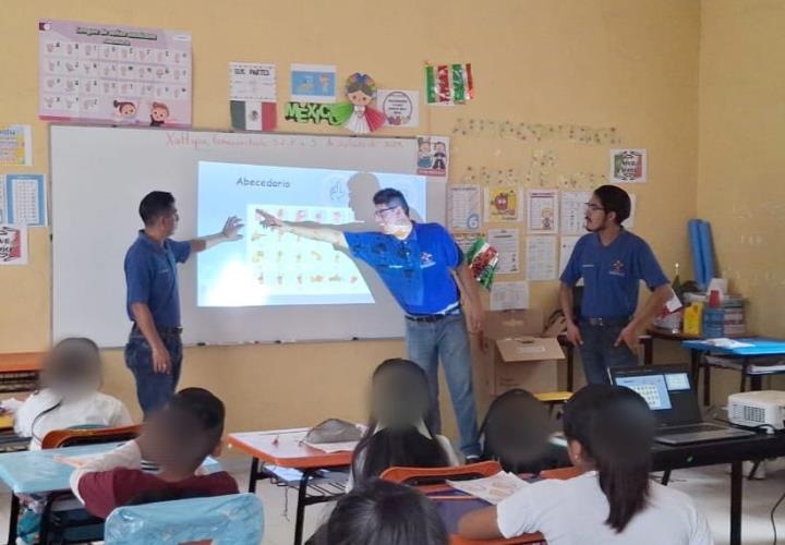 Imparten taller de Lengua de Señas Mexicana en escuelas rurales