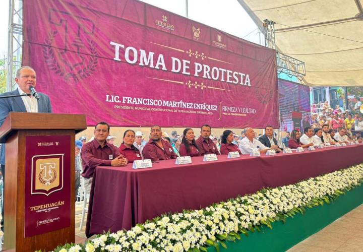 Rinde protesta nuevo alcalde de Tepehuacán de Guerrero.