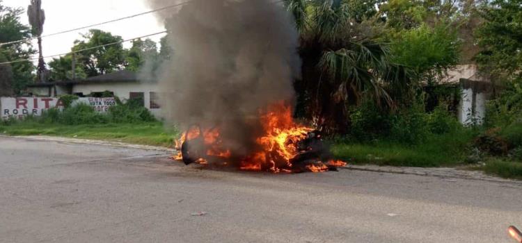 Cuatro carros se incendiaron       