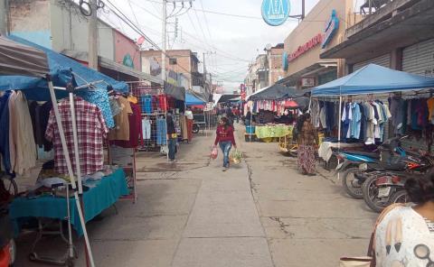 ATRACARON A UNA MUJER 
