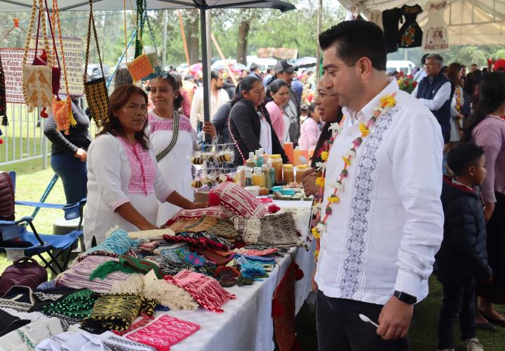 Artesanos de todas las regiones participarán en Pabellón de la Feria