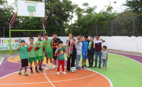 SMDIF rehabilitó cancha y jardín 
