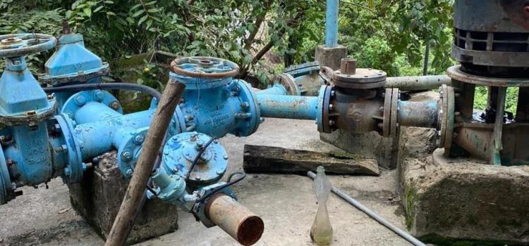 Restablecen servicio de agua potable 