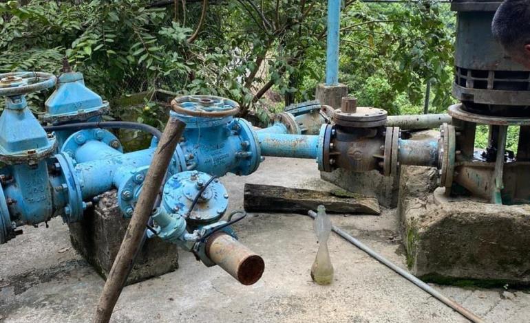 Restablecen servicio de agua potable 