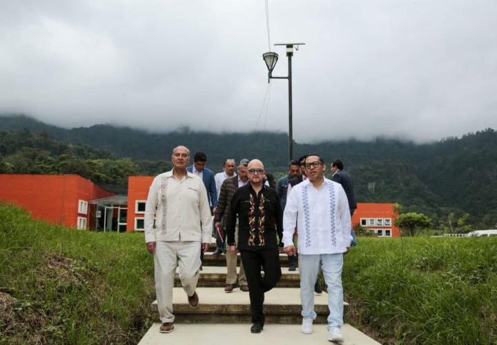 Natividad Castrejón visitó la Universidad Intercultural