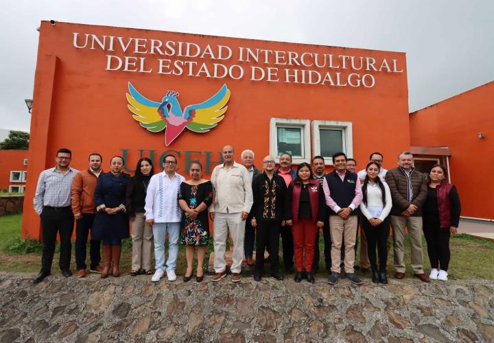 Natividad Castrejón visitó la Universidad Intercultural