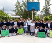 Telesecundaria recibió explanada para cancha 