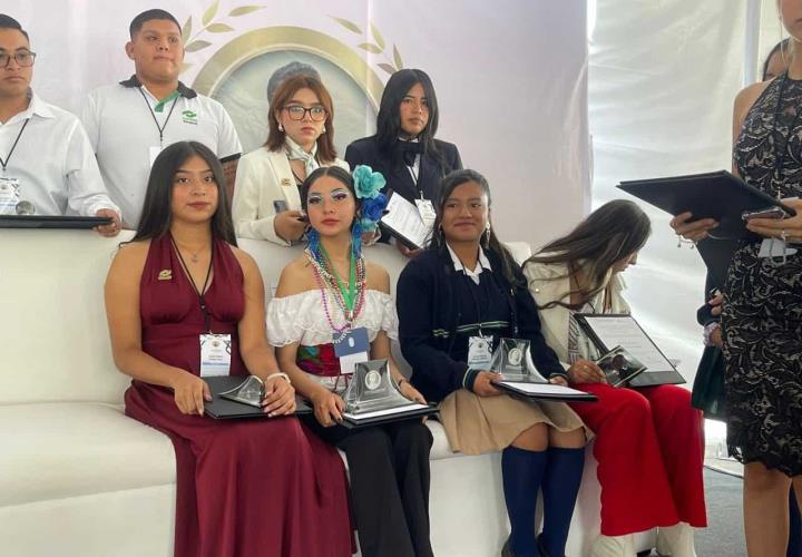 Estudiante de CONALEP Hidalgo obtuvo Presea Nacional