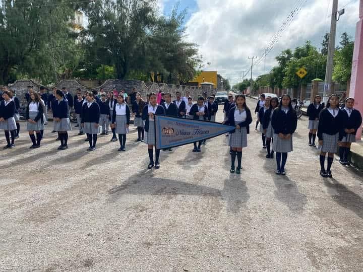 Desfile hubo en Pastora