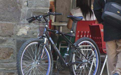 Robaron bicicleta de una vivienda
