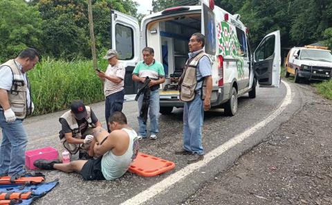 Padre e hija heridos en accidente