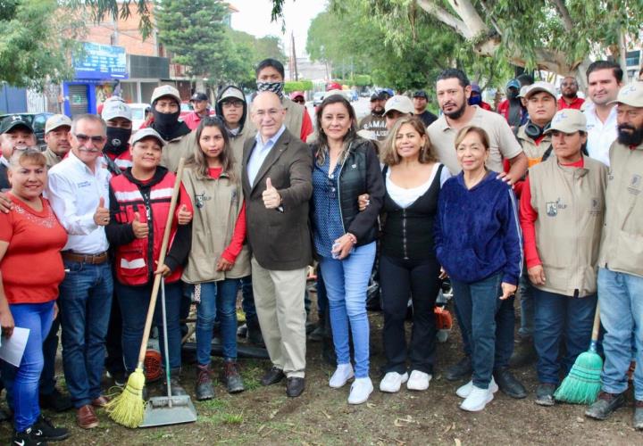 Galindo atendió a Jardines de Oriente