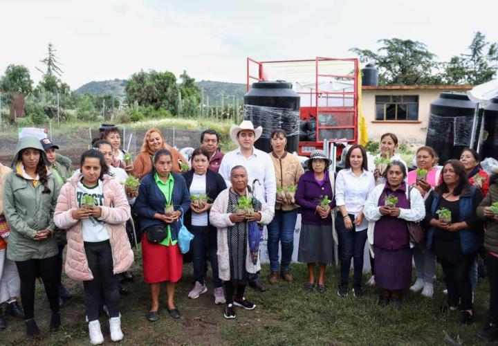 Apoya SADERH a mujeres del campo, con la entrega de Huertos Familiares