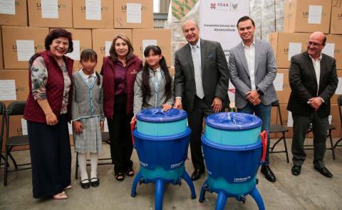 IHE y CEAA entregaron purificadores de agua a planteles de educación básica
