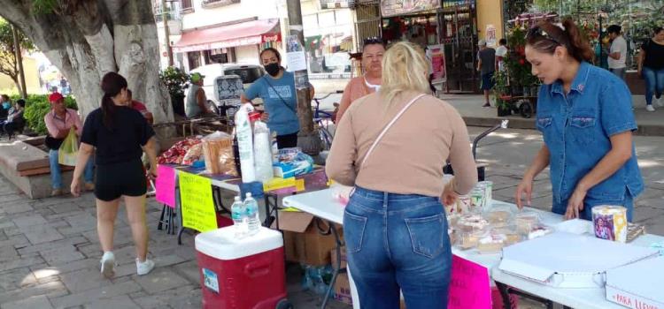 Kermés con causa en la plaza de Rioverde