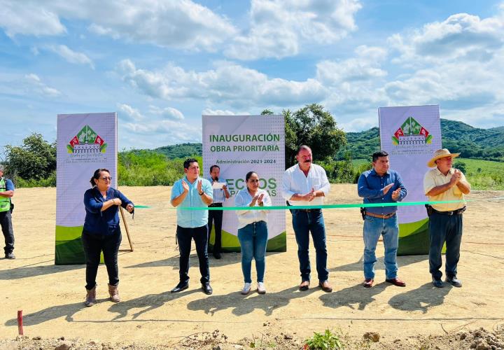 Inauguró Presidente primera etapa de la central camionera