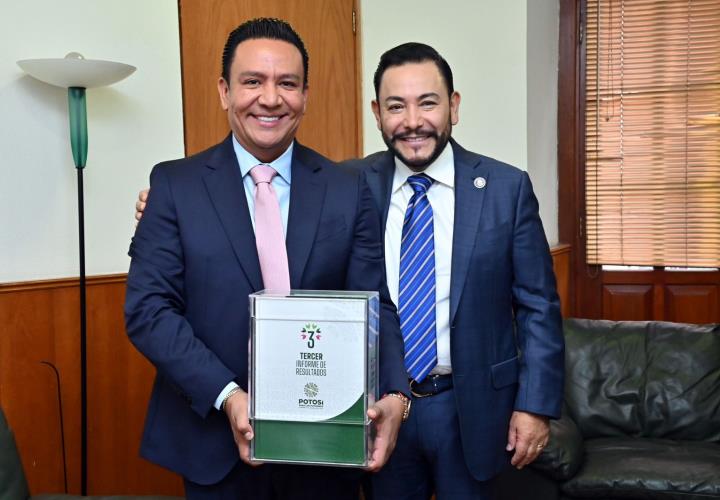 Entrega Gobierno Estatal documento del Tercer Informe al Congreso