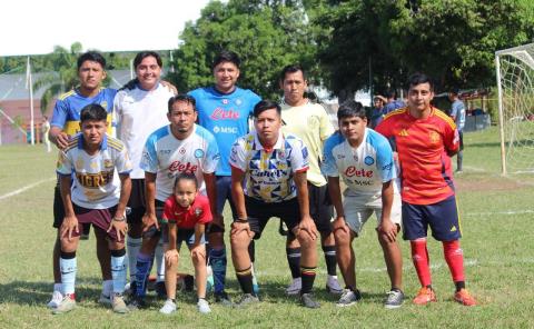 Barrera Constructores inició con pie derecho en futbol 7
