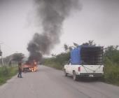 SE INCENDIÓ CAMIONETA        