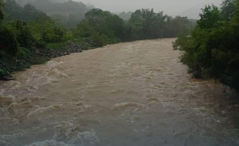 Tras intensas lluvias Ríos y arroyos aumentan nivel 