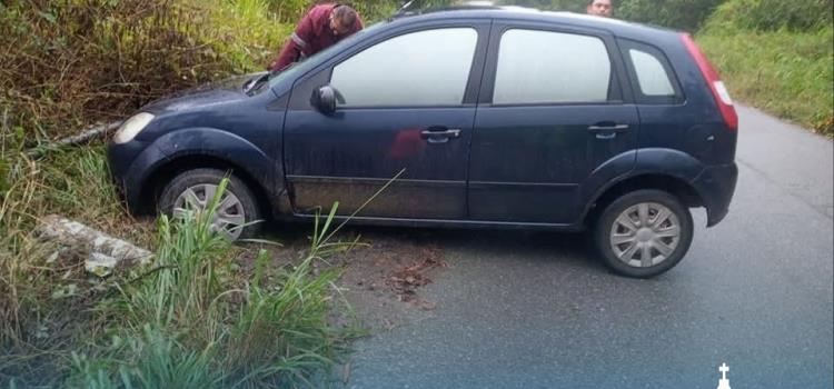 Vehículo se salió de la carretera